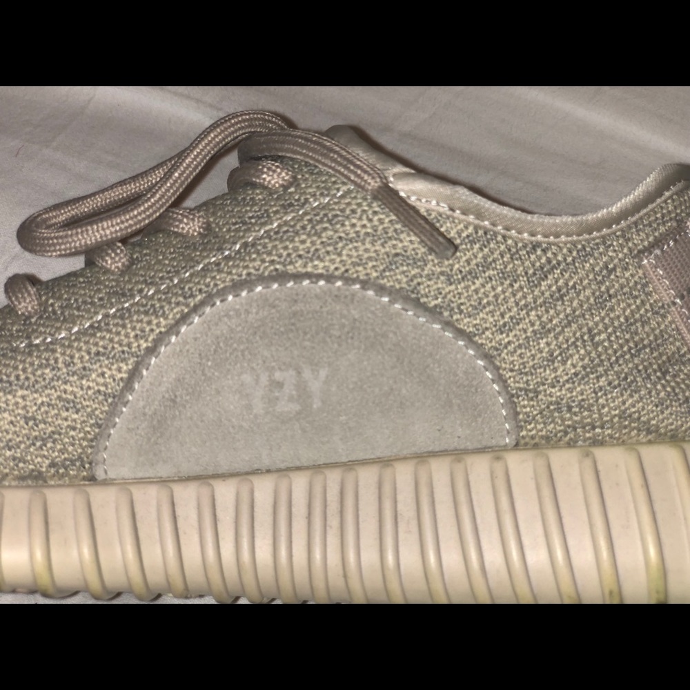 Authentic Yeezys - Picture 4 of 4